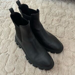 Michael Kors Ridley Bootie. Black Vachetta Leather. Size 7.5.